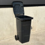 Bote de Basura 240 Lts. / 65 Galones color Negro - Imagen 5